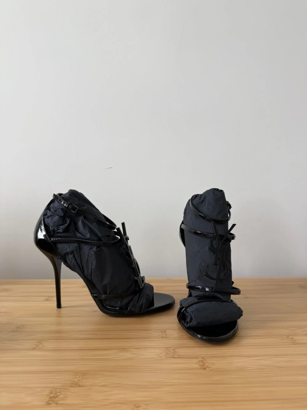 YSL Cassandra heels - Picture 4 of 9
